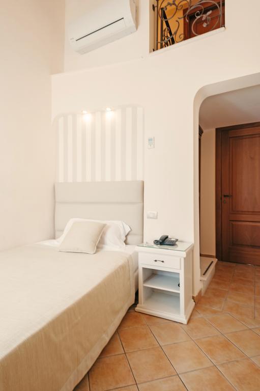 Hotel L'Arcangelo - Boutique Hotel Taranto Exterior foto